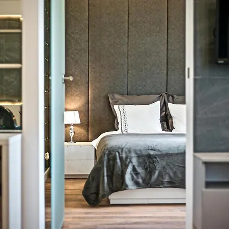 Neatspace - Ruska Center Vratislav